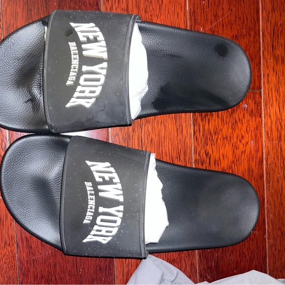 BALENCIAGA NEW YORK POOL SLIDE - Picture 5 of 8